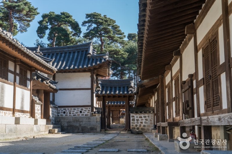 Gangneung Seongyojang  (6/30)