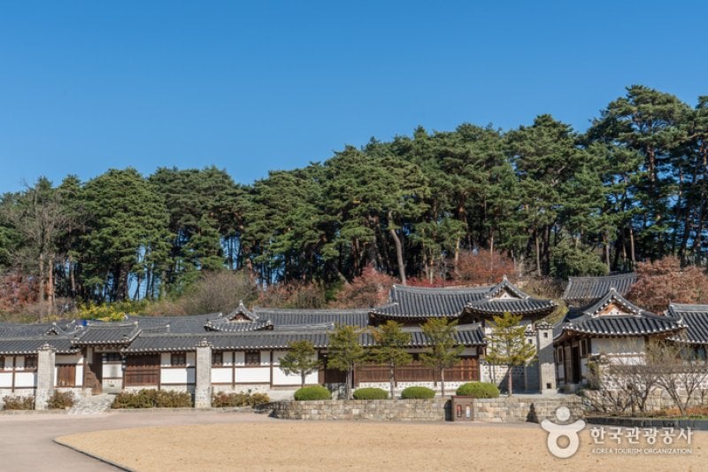 Gangneung Seongyojang  (7/30)