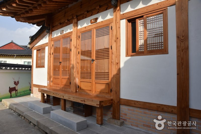 Cheonggong Hanok  (17/30)