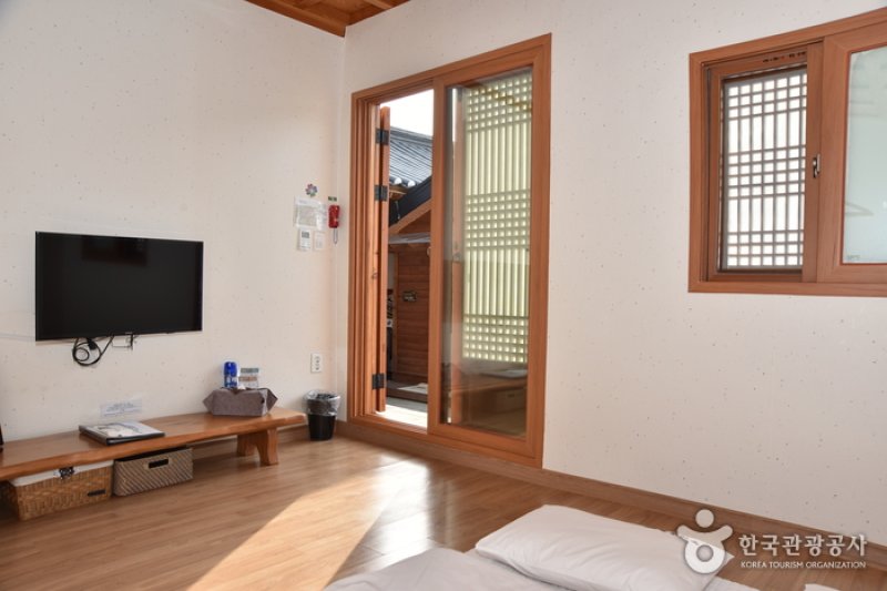 Cheonggong Hanok  (21/30)
