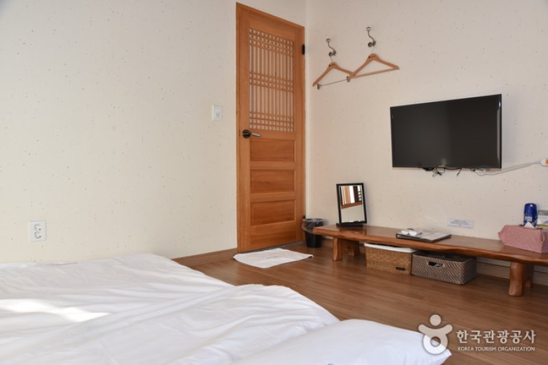 Cheonggong Hanok  (23/30)