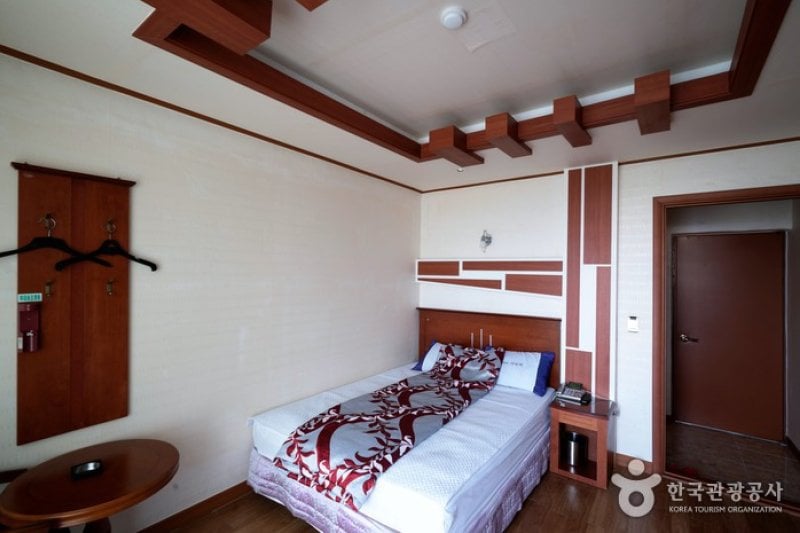 Davinci Motel - Goodstay  (18/26)