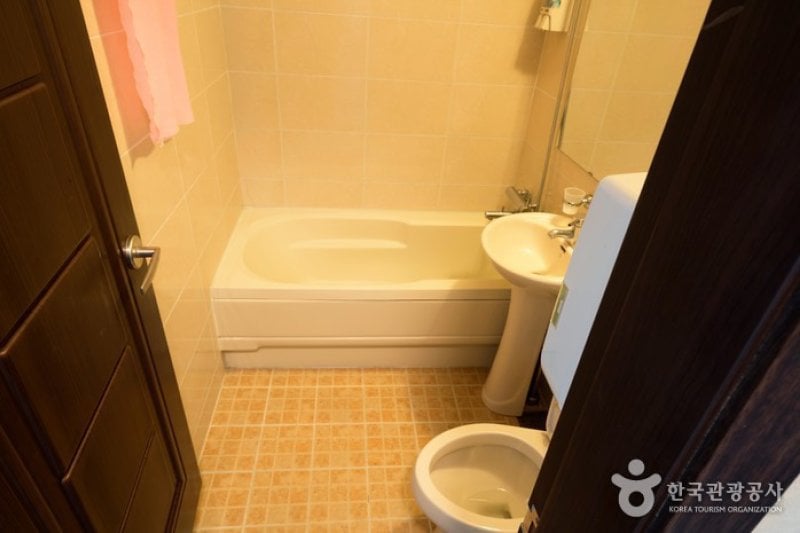 Davinci Motel - Goodstay  (23/26)