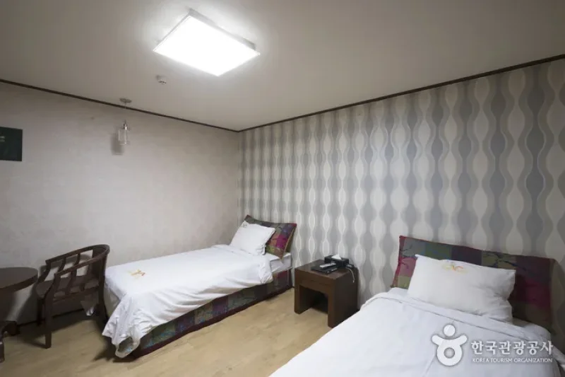High Valley Hotel - Goodstay   (16/21)