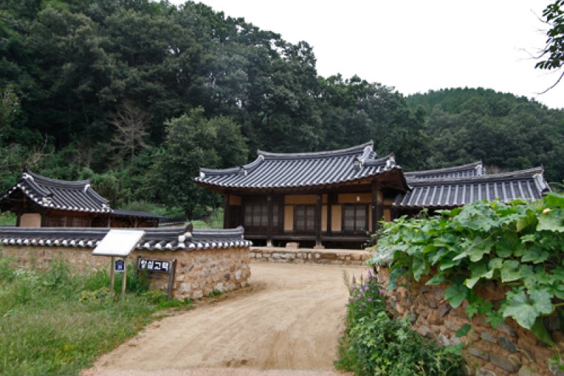 Changsil Gotaek (The Old House of Changsil)(창실고택) [한국관광품질인증/Korea Quality] (8/9)