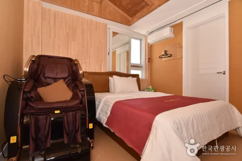 Firefly Motel (반딧불이모텔) [한국관광품질인증제/ Korea Quality] (26/39)