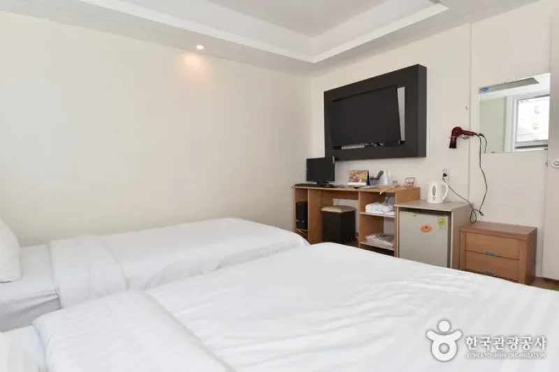 Firefly Motel (반딧불이모텔) [한국관광품질인증제/ Korea Quality] (39/39)