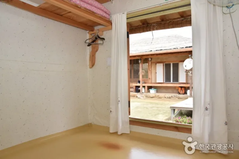 Gagyeongjae  (19/24)