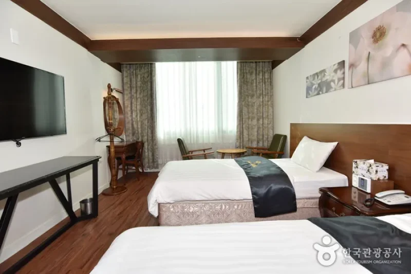 Prince Hotel  (47/49)