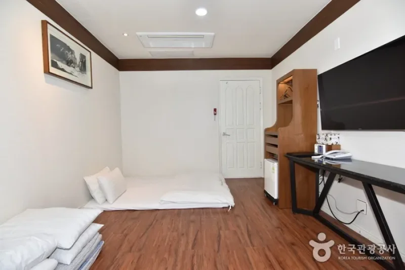 Prince Hotel  (49/49)