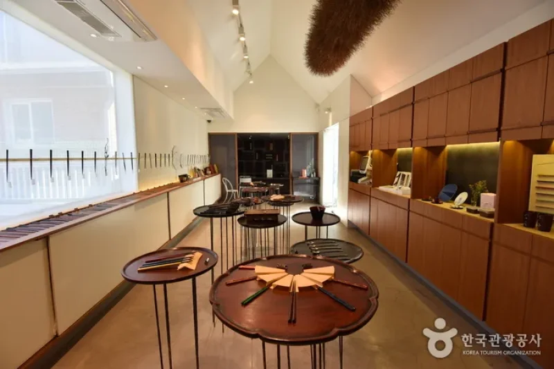 Jeo Jip (Chopsticks House / 저집) (22/29)