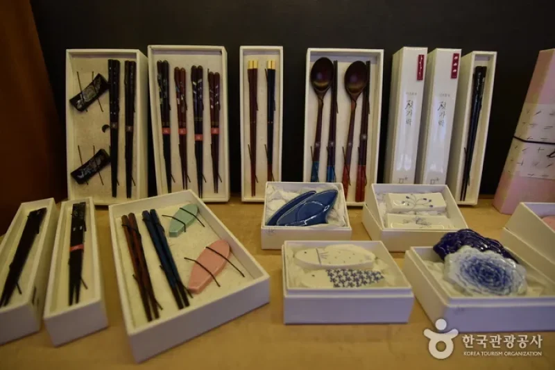 Jeo Jip (Chopsticks House / 저집) (26/29)