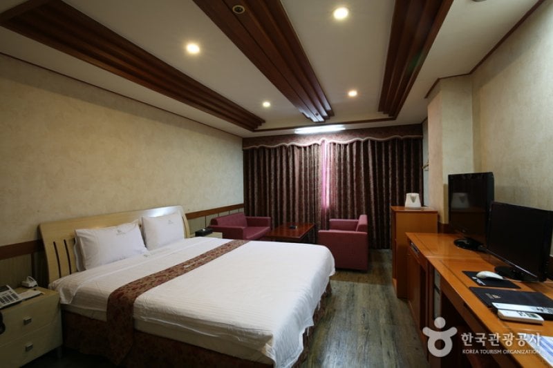 Business Hotel Renaissance (비즈니스 호텔 르네상스 호텔)[한국관광품질인증/Korea Quality] (32/34)