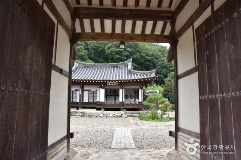 Tohyang Gotaek (The Old House of Tohyang)(토향고택) [한국관광품질인증/Korea Quality] (52/71)