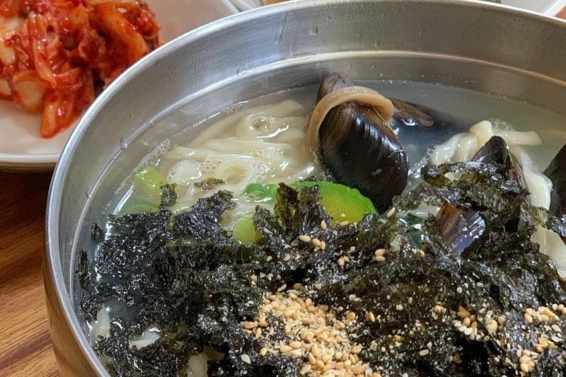 Bamtol Kalguksu  (3/4)