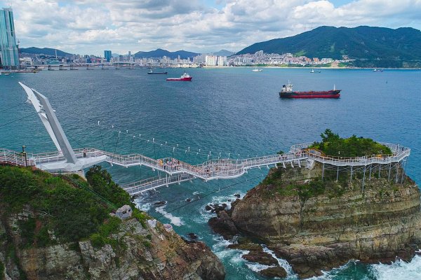 Sondo Yonggung Suspension Bridge