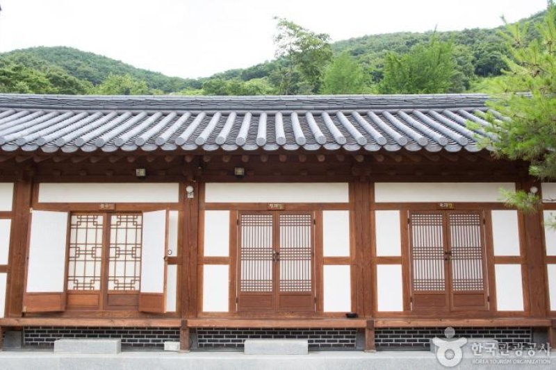 Chwirakwon (Association for Preservation of Pilbong Farmers Music of Imsil) [Korea Quality] (13/13)
