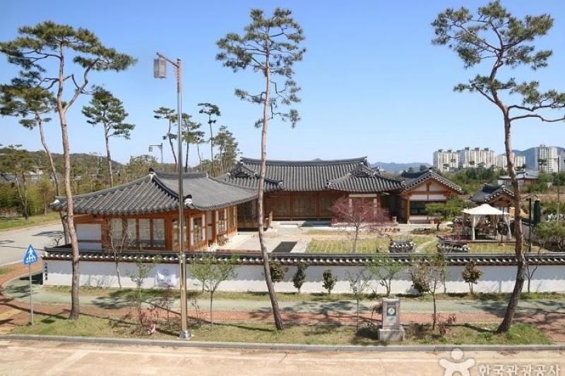 Stay Hwangryong[Korea Quality] / 스테이황룡 [한국관광 품질인증] (1/6)