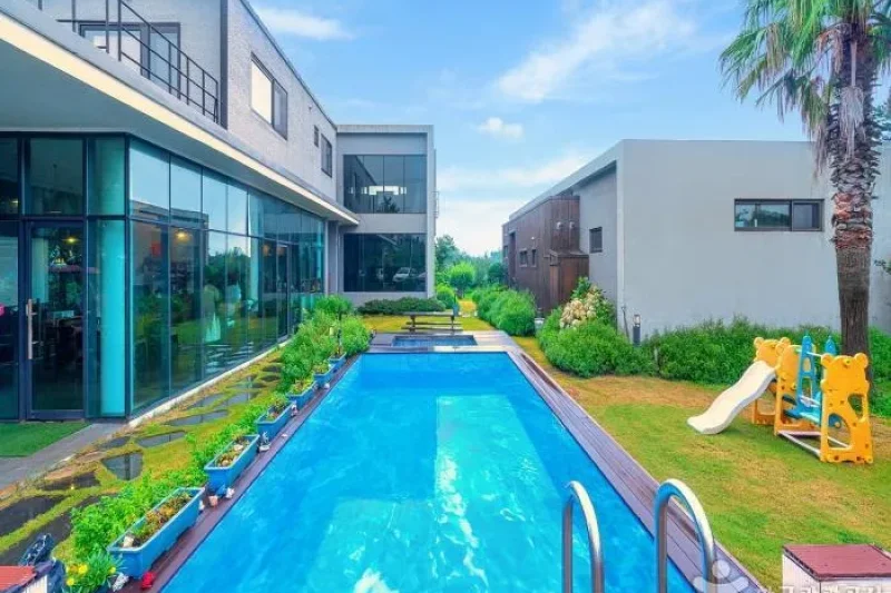 Coogee Holiday [Korea Quality] (2/3)