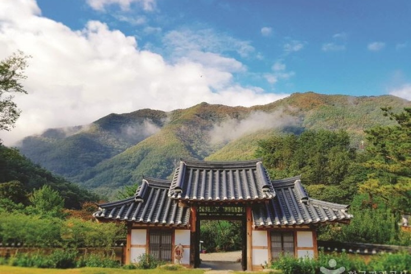 Soyang Hanok Stay[Korea Quality] / 소양고택 한옥스테이 [한국관광 품질인증] (1/5)