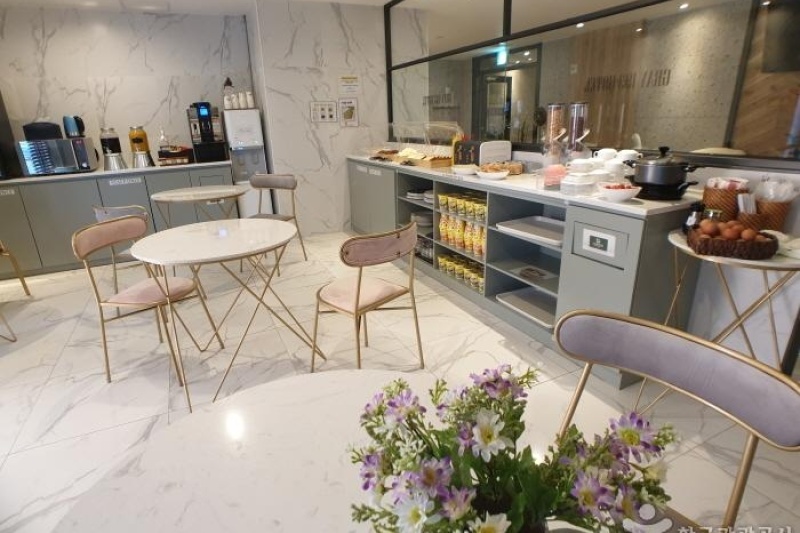 Gray Hotel 193 [Korea Quality] / 그레이193호텔 [한국관광 품질인증] (3/6)