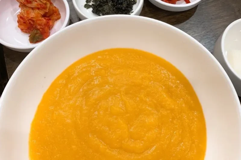 Dami Porridge(Damijuk) - Popular restaurant specializing in porridge in Myeong-dong with many repeat tourists (11/12)