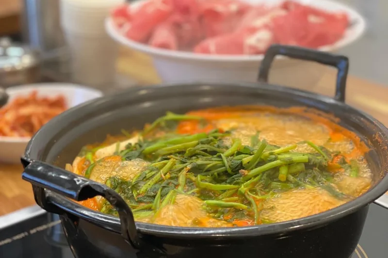 Deungchon Shabu Kalguksu Myeongdong Branch - Experience the Ultimate Culinary Delights in Myeongdong! (12/19)