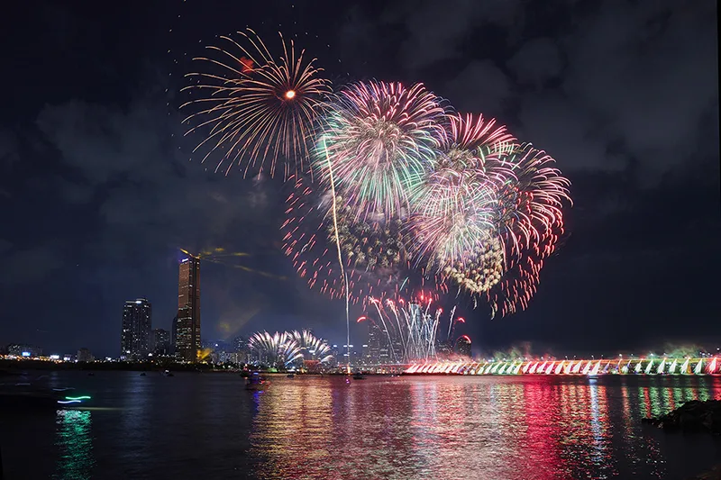 BTS 10th Anniversary: Hangang River Fireworks, Korean BBQ &amp; N Seoul Tower Tour (8/9)