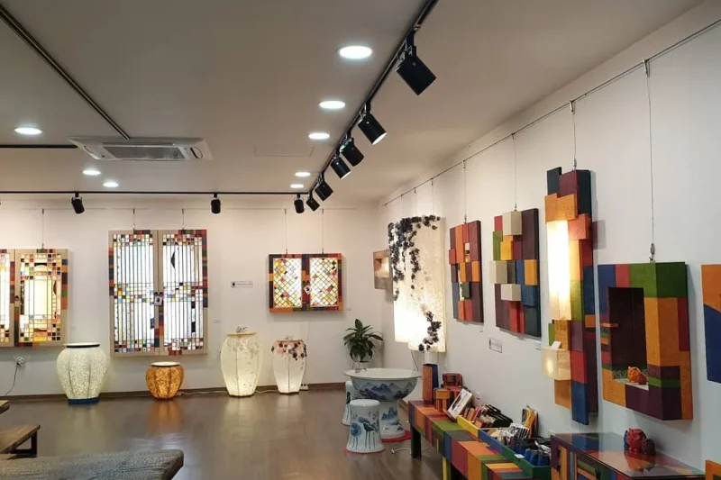Incheon HANJISAENGGAK LeeDak Hanji Art Gallery &amp; Cafe (11/27)
