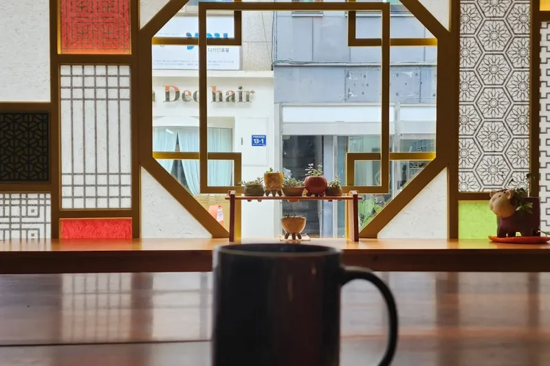 Incheon HANJISAENGGAK LeeDak Hanji Art Gallery &amp; Cafe (16/27)