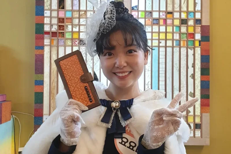 Incheon HANJISAENGGAK LeeDak Hanji Art Gallery &amp; Cafe (21/27)