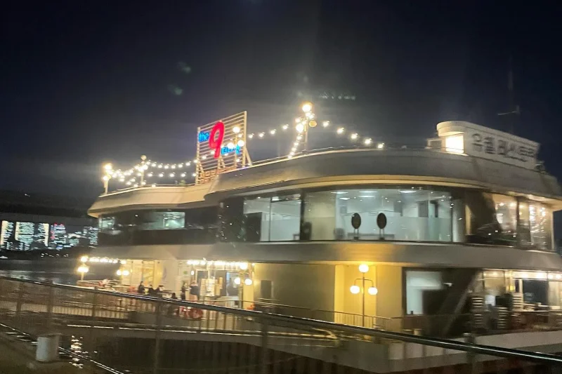 Jamdubong The 9 - Restaurant<Enjoy Korean BBQ at Hangang River> (8/14)