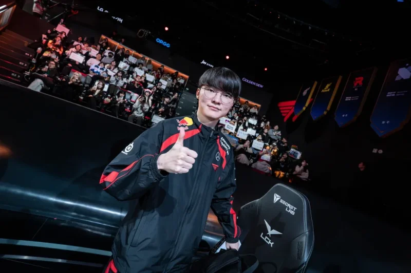 【Instant confirmation】2024 League of Legends LCK Summer Regular Season - T1 Homeground Tickets (2/12)