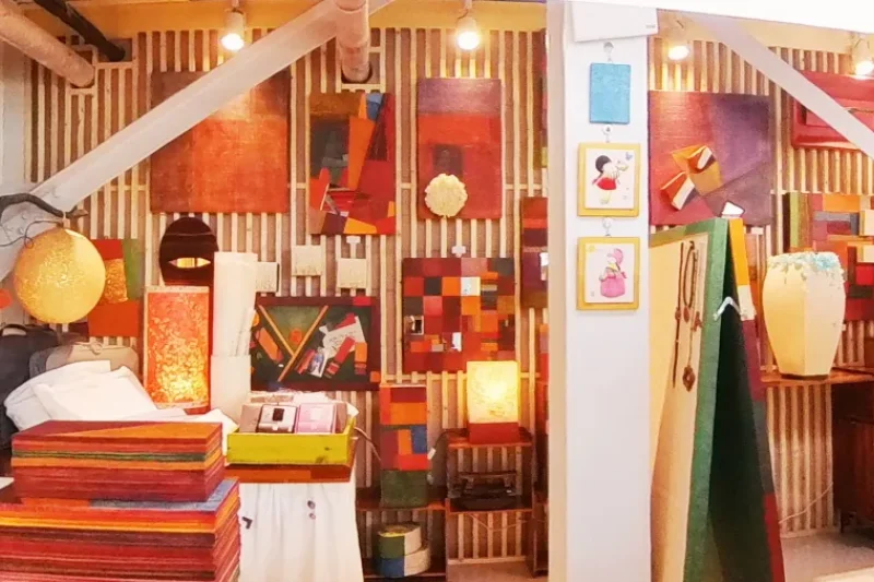 HANJISAENGGAK LeeDak Hanji Art Gallery - Incheon Sangsang Platform Branch (2/37)