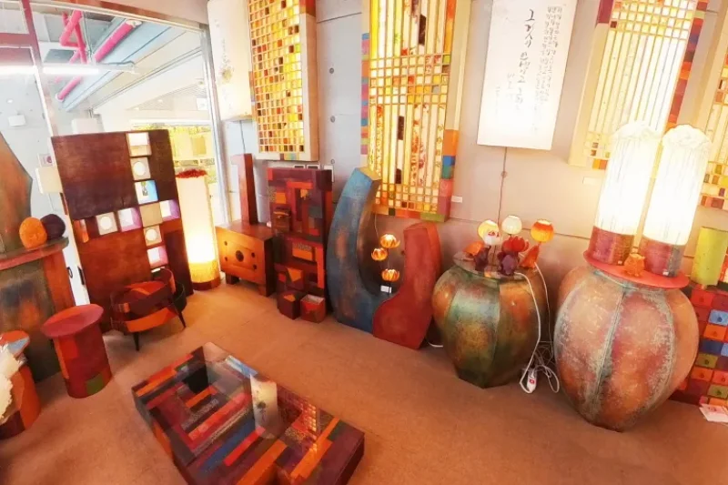 HANJISAENGGAK LeeDak Hanji Art Gallery - Incheon Sangsang Platform Branch (5/37)