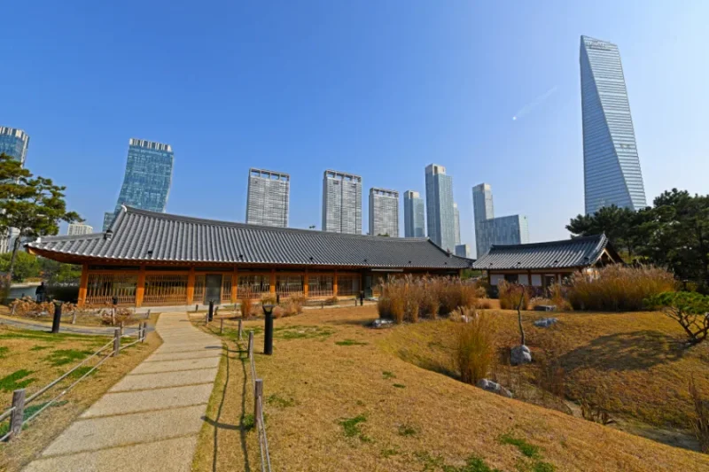 Songdo Hanok Village (2/5)