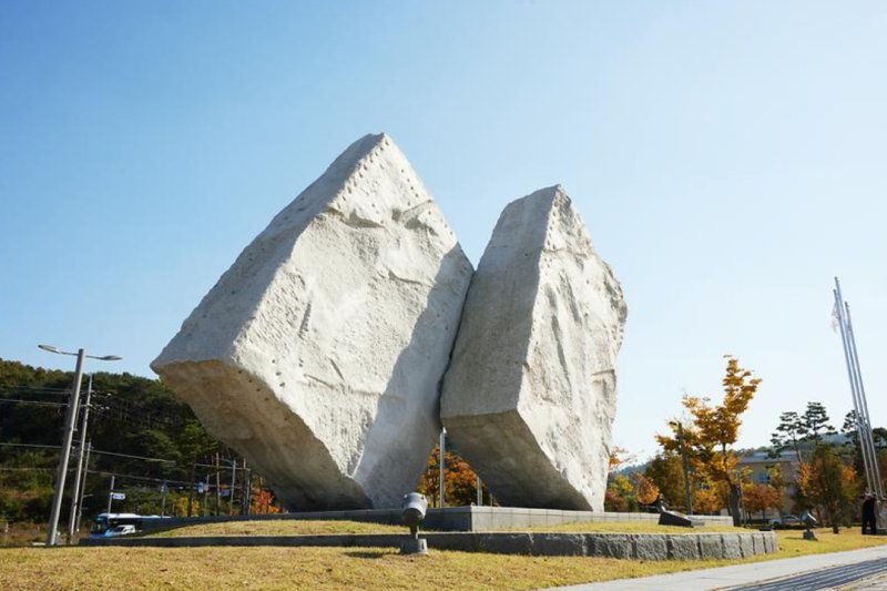 Ganghwa Dolmens Gymnasium: Where Sports Meet History (2/4)