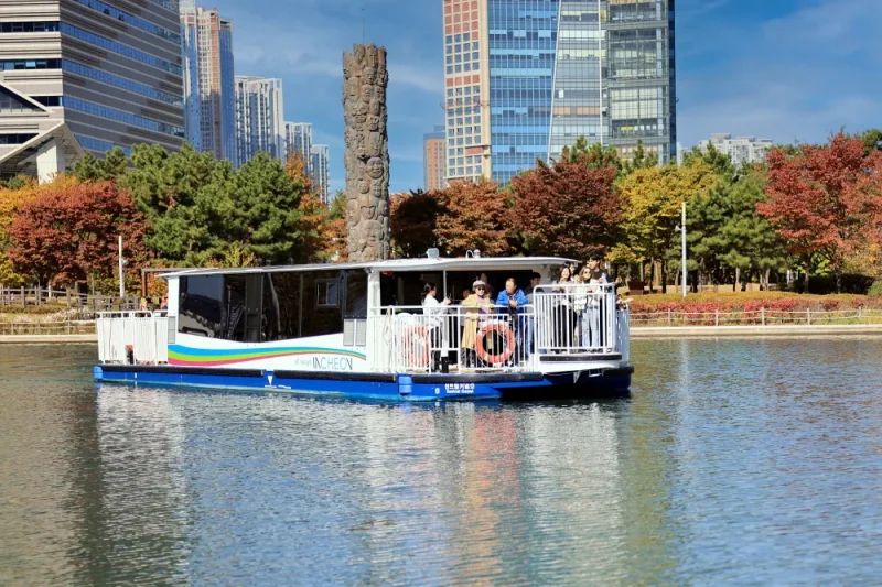 Songdo Comarine West Boat House (1/9)