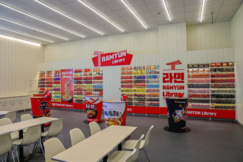 CU Wangsan Marina Branch - Ramyun Library (8/16)