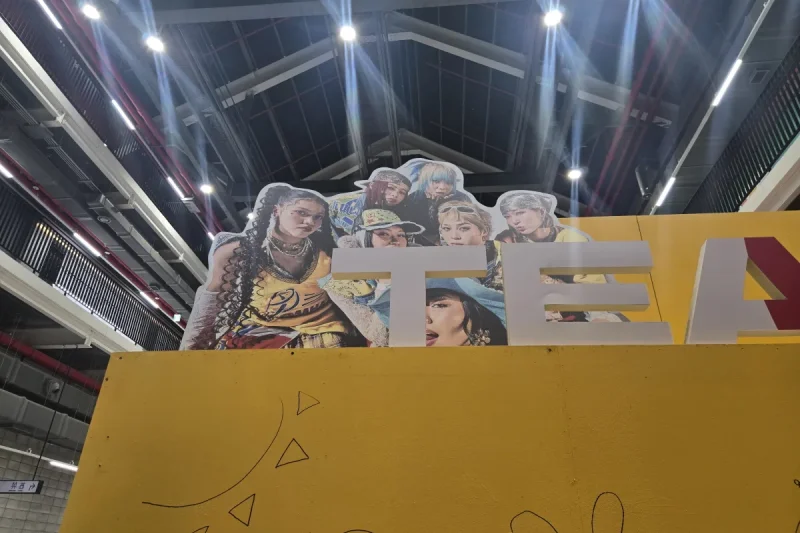 World of Street Woman Fighter 2025 - Photo Zone<Incheon Sangsang Platform> (38/64)