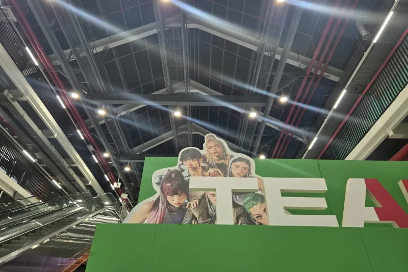 World of Street Woman Fighter 2025 - Photo Zone<Incheon Sangsang Platform> (42/64)