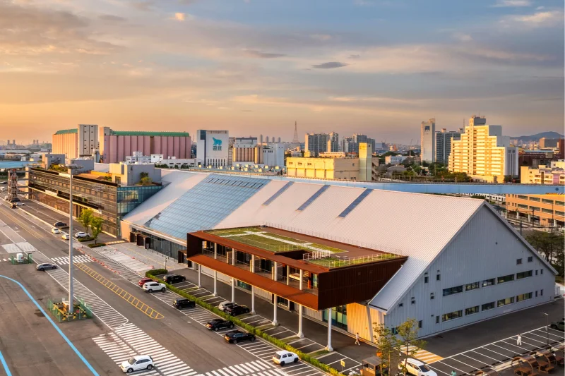 Incheon Airport to Seoul Shuttle Bus Tour including Lotte World, Seoul Sky, and 1883 Incheon Global Stamp Tour (4/24)
