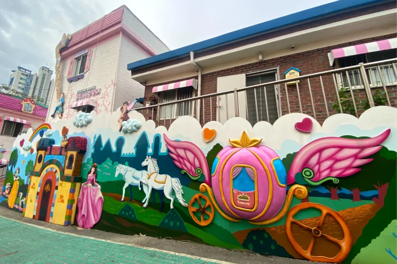 Incheon Airport to Seoul Shuttle Bus Tour including Lotte World, Seoul Sky, and 1883 Incheon Global Stamp Tour (18/24)