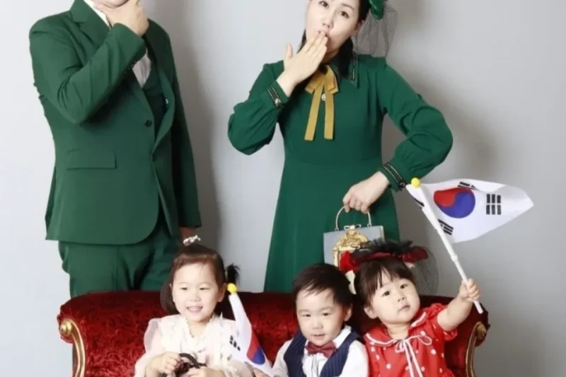 Gyeongseong Uisangsil (Traditional Costume Experience) (8/13)