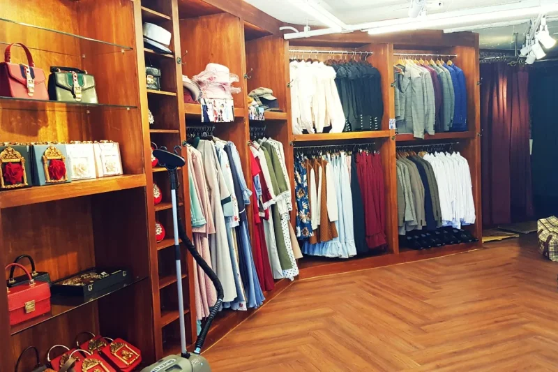 Gyeongseong Uisangsil (Traditional Costume Experience) (11/13)