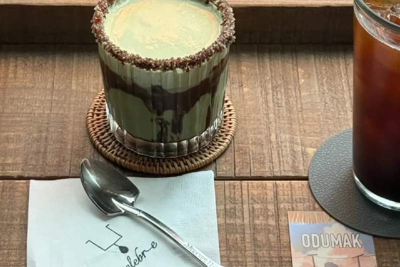 Celebre Cafe (37/40)