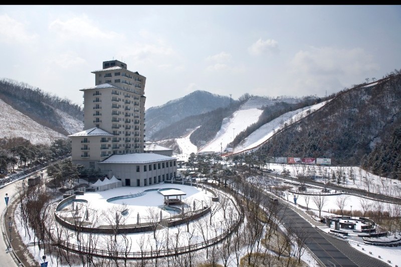 ELYSIAN GANGCHON SKI RESORT (10/25)
