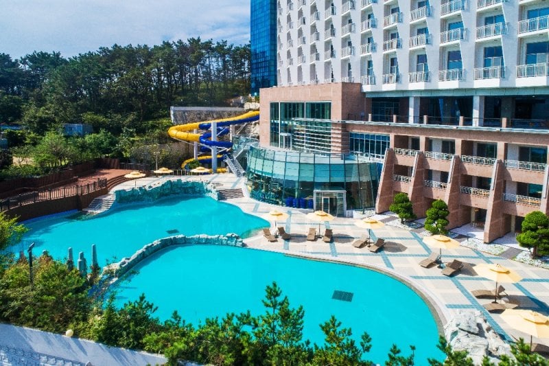 THE WEEK&amp; Resort (10/24)