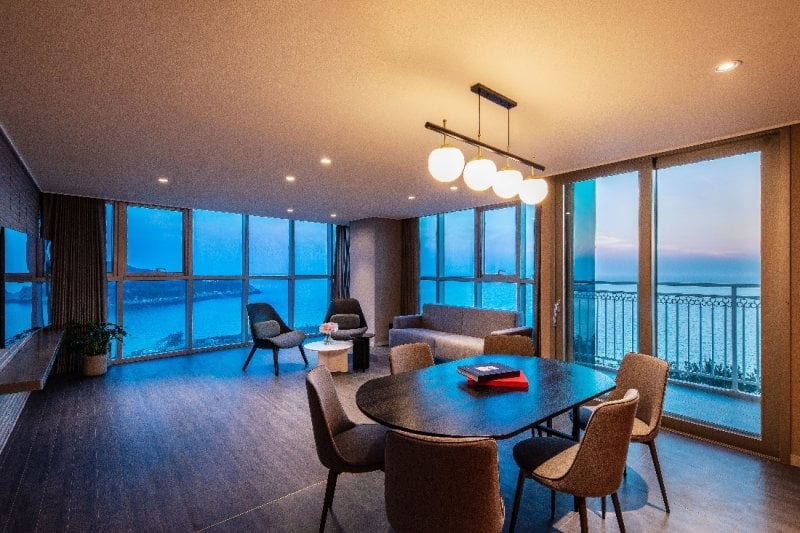 THE WEEK&amp; Resort (12/24)